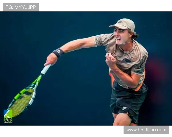 网球赛场风云再起 新一轮大满贯赛事角逐引发全球关注