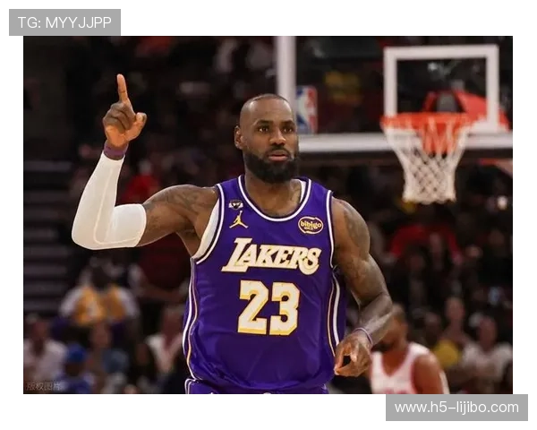 詹姆斯追平NBA历史得分纪录 湖人力克勇士迎来关键胜利